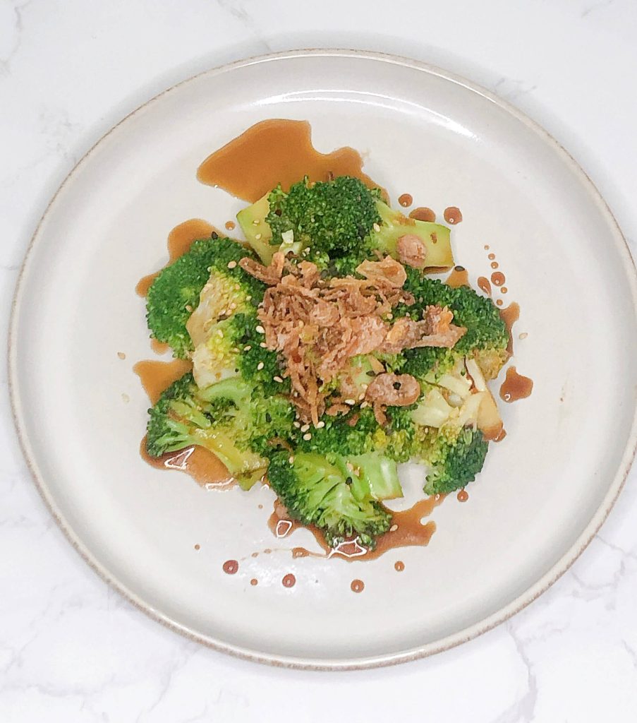 Broccoli with soy-free keto teriyaki sauce, sesame, and fried eschalot