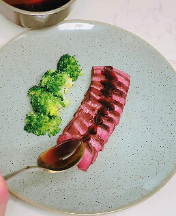 Teriyaki sauce recipe served with beef and broccoli, finished with glaze